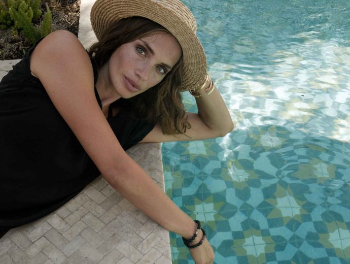 blaues Tigerauge Armreife Pool