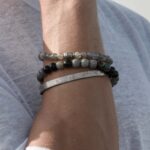 BaBra-JM04-BM02-Silber-Armreif-gehaemmert-CloseUp